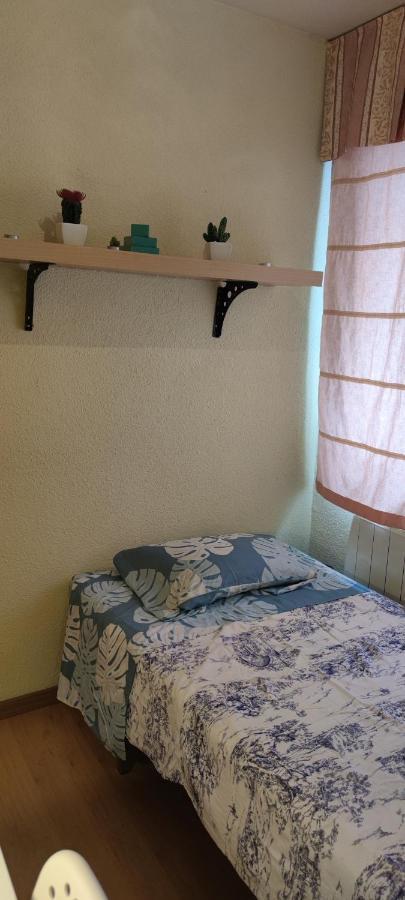 Habitacion Individual En Apartamento Centrico Madrid Kültér fotó